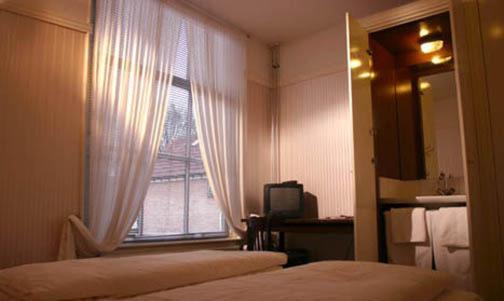 Guesthouse De Utrechtsche Dom Gouda Chambre photo